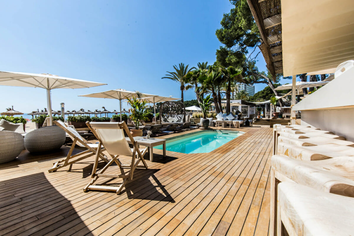 Zhero Boathouse Magaluf: Impressions • Lounges • Beach • Restaurant